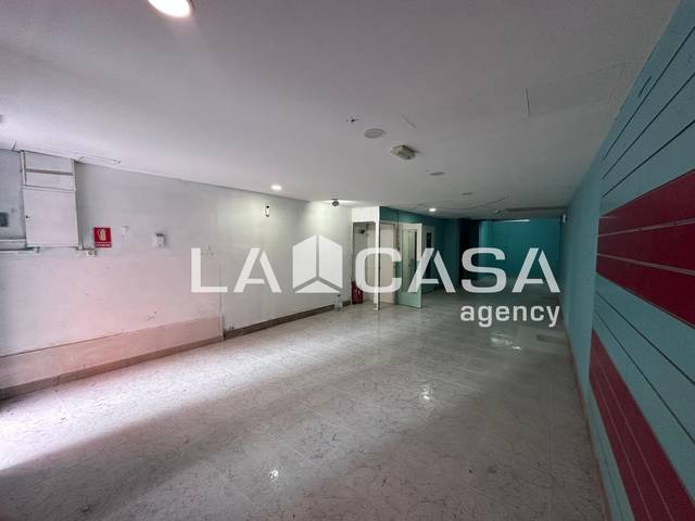 Local comercial en Venta en Carrer de la Flor de Neu en La Prosperitat