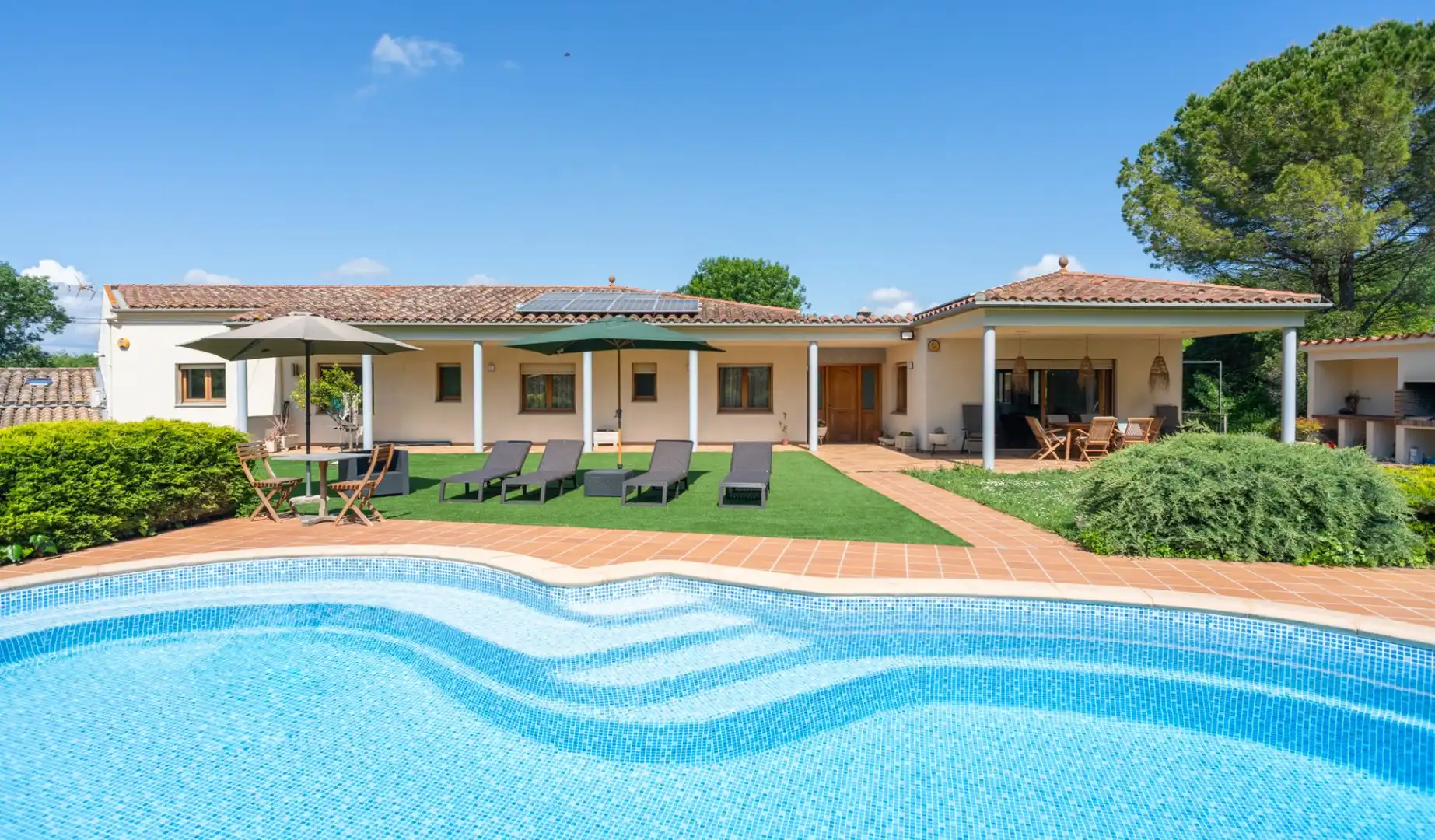 Garden of Houses for sale in Vilademuls  with Air Conditioner, Heating and Terrace