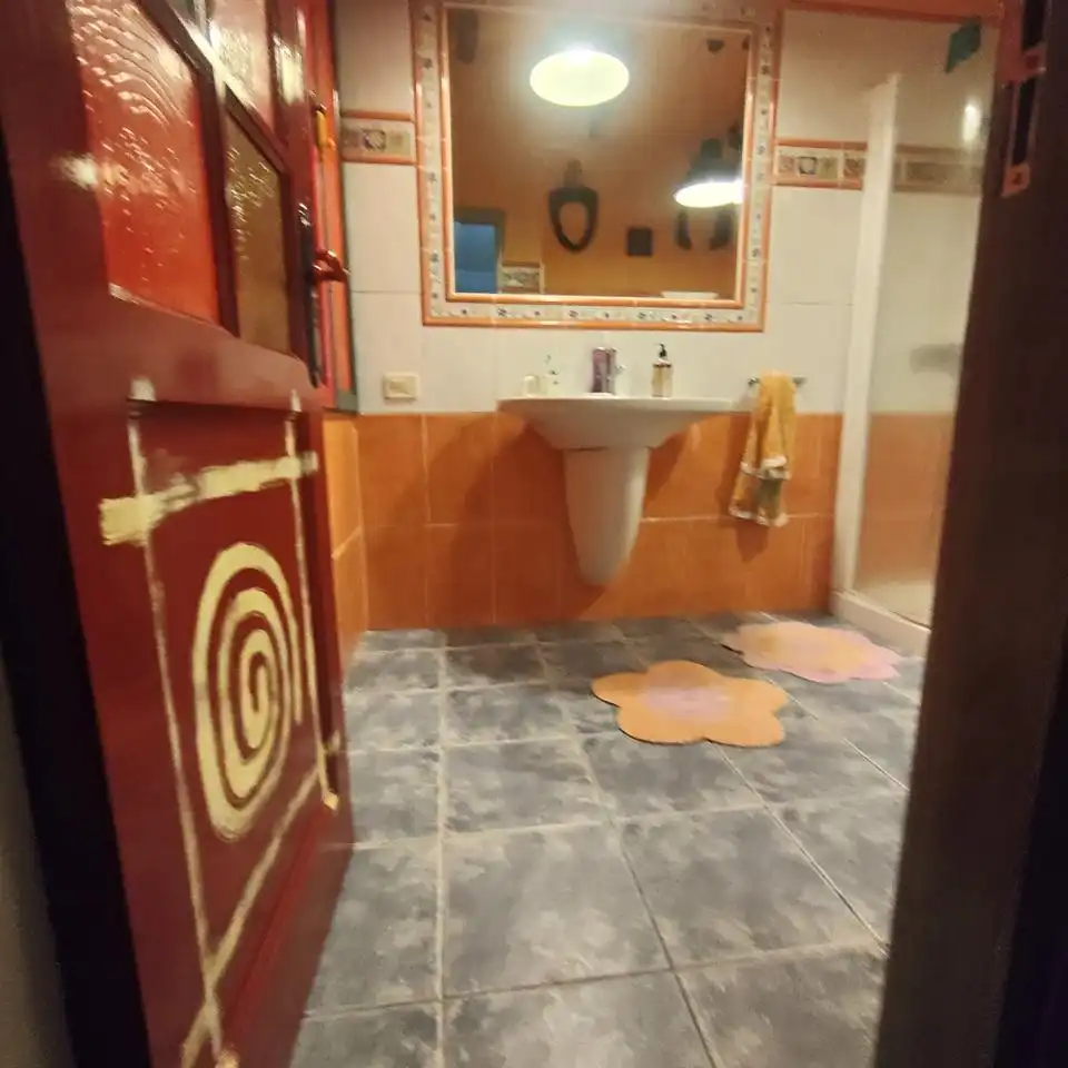 Badezimmer von Haus oder Chalet zur Miete in Mogán mit Privatgarten, Terrasse und Abstellraum