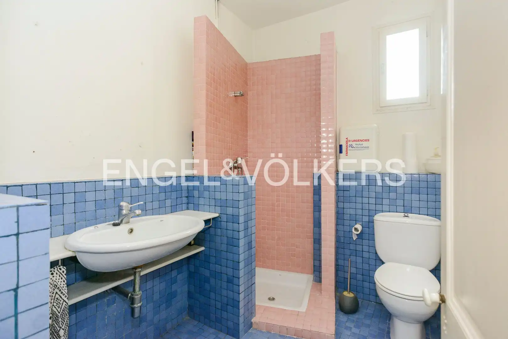 Baño de Casa o chalet en venta en Olot con Calefacción, Jardín privado y Terraza