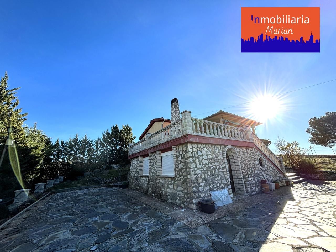 Vista exterior de Casa o xalet en venda en Fuentespina amb Calefacció, Jardí privat i Terrassa