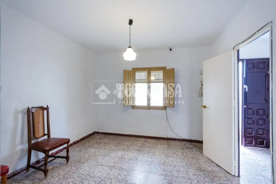 Einfamilien-Reihenhaus zum Verkauf in Vélez-Málaga mit Terrasse und Balkon