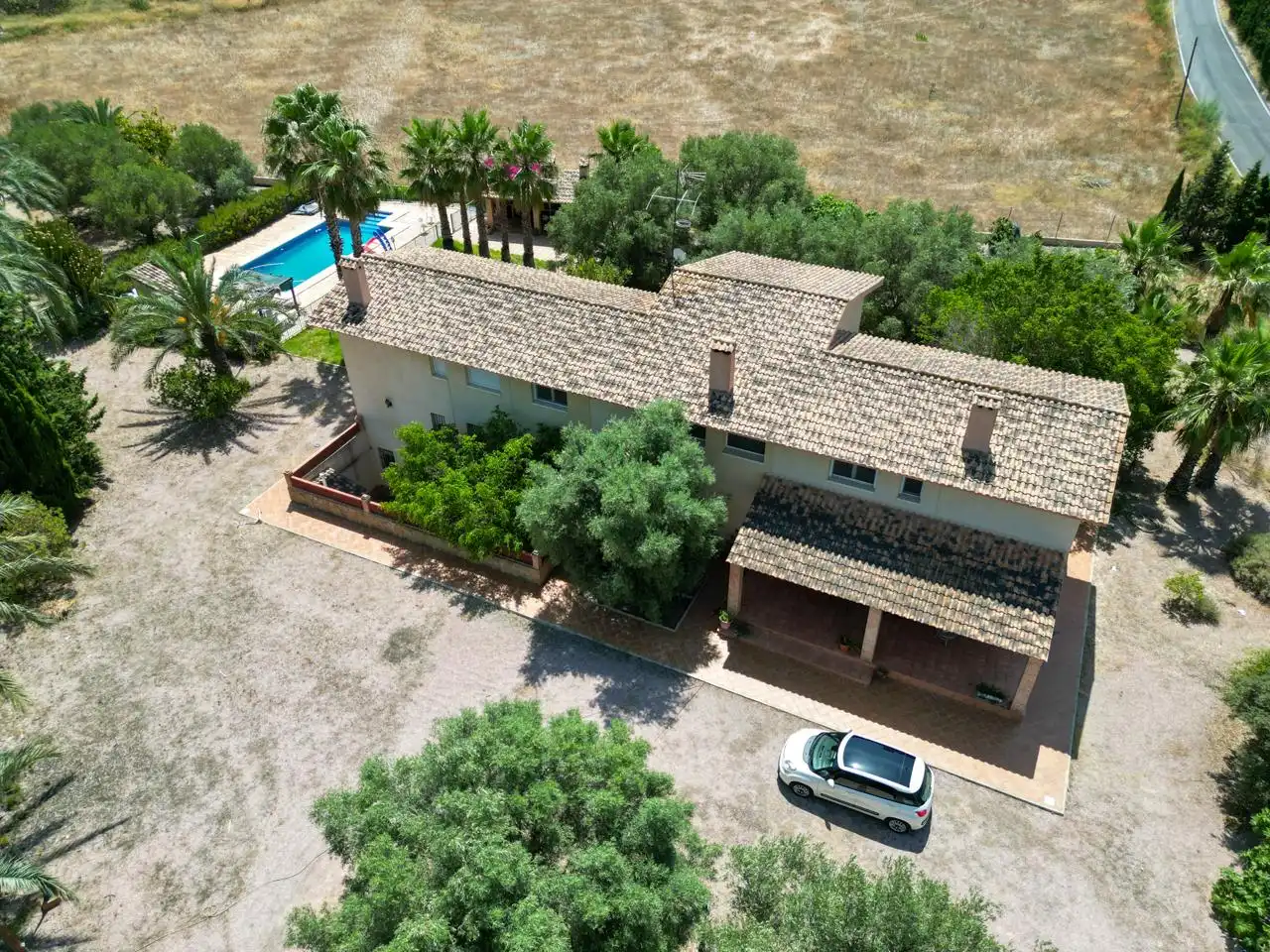 Vista exterior de Casa o xalet en venda en Elche / Elx amb Calefacció, Terrassa i Traster