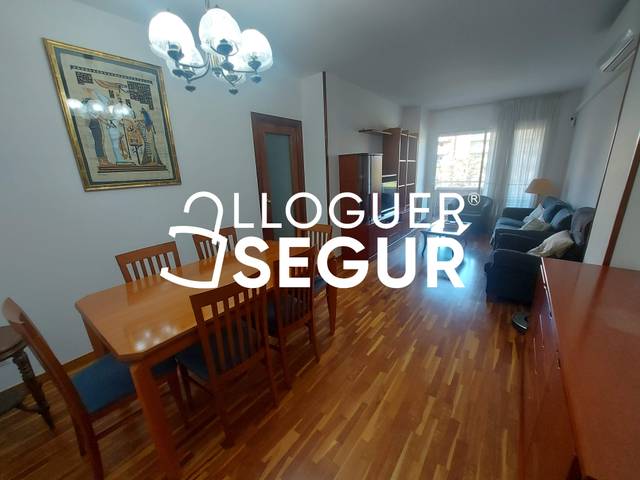 Piso en Alquiler en Meridiana en Centre