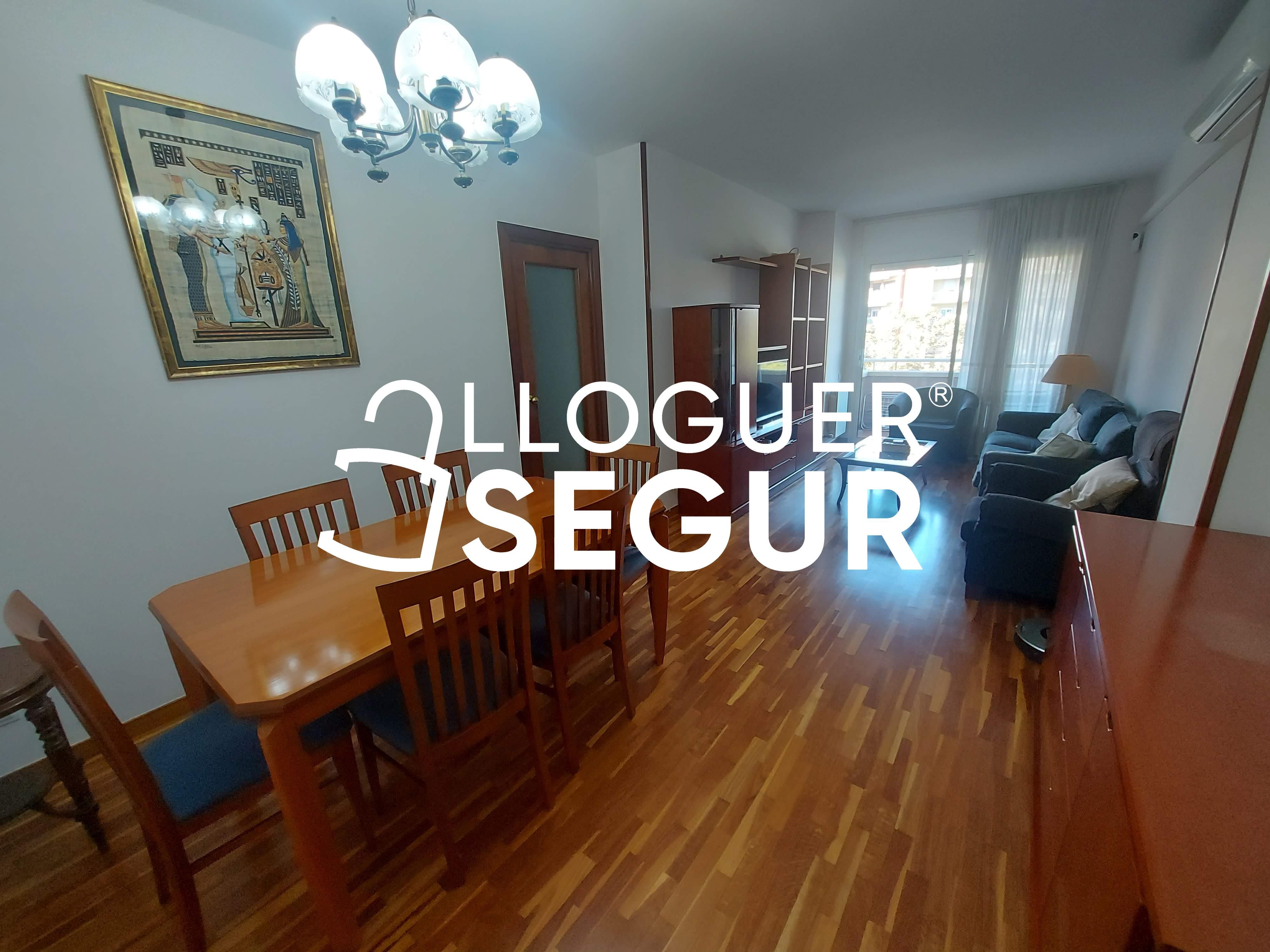 Sala d'estar de Pis de lloguer en Mont-roig del Camp amb Aire condicionat, Calefacció i Moblat