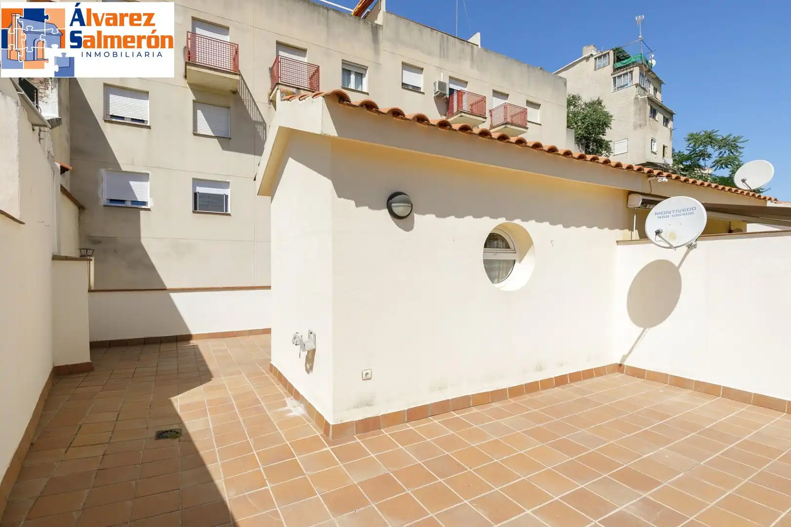 Casa adosada en venta en Granada con Aire acondicionado, Calefacción y Terraza