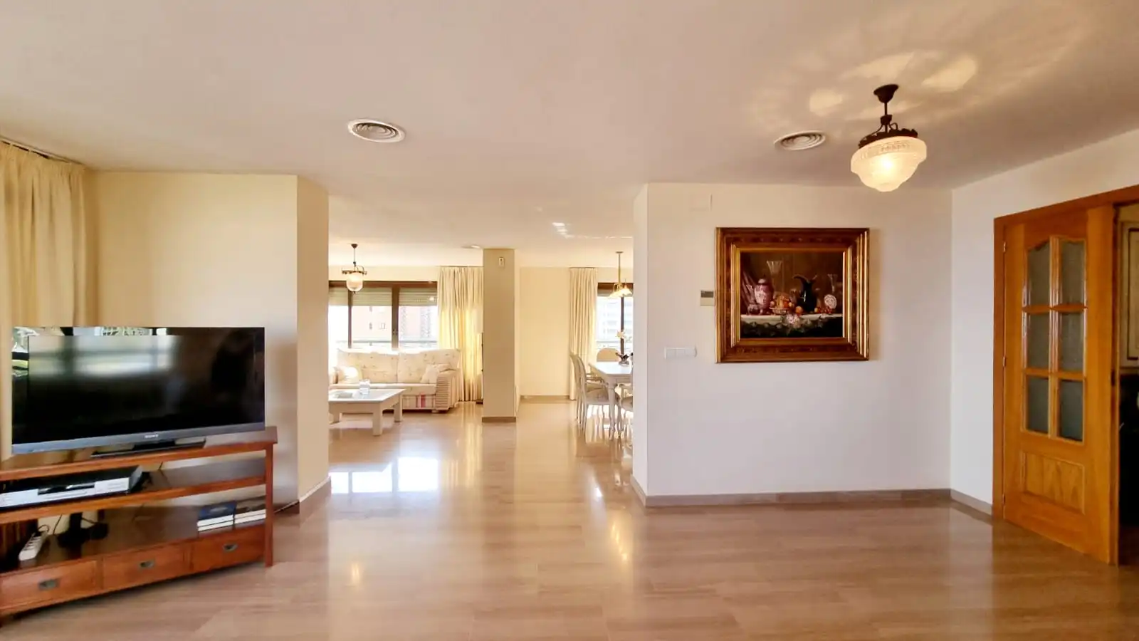 Sala de estar de Ático en venta en Benidorm con Aire acondicionado, Jardín privado y Terraza