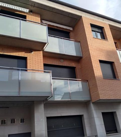 Foto 2 de Piso en venta en C/ Angel Guimera, Manlleu, Barcelona