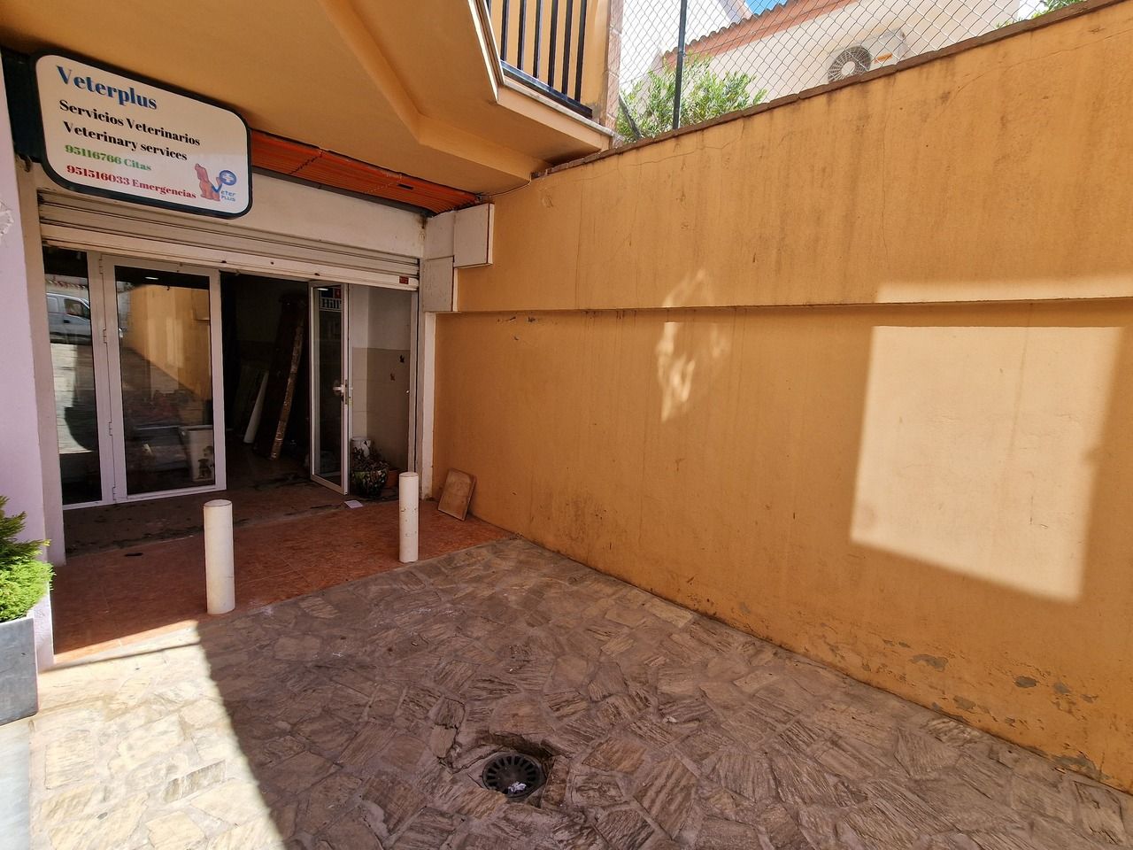 Premises for sale in Alcaucín  with Air Conditioner