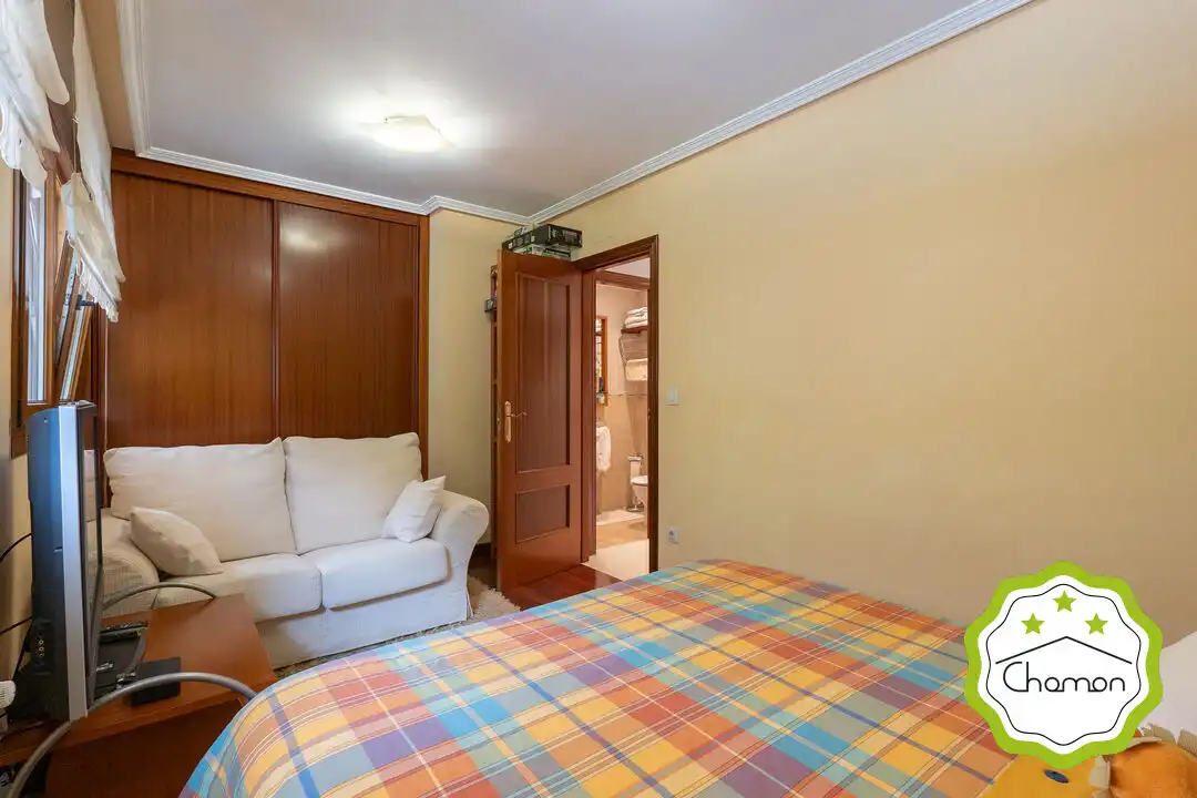 Bedroom of Houses for sale in Castro-Urdiales  with Heating and Furnished