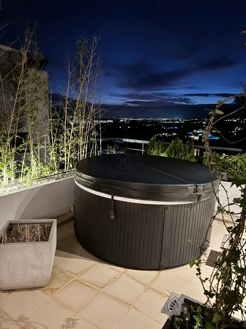 Balcony of Apartments for rent in Benahavís  with Air Conditioner, Terrace and Swimming Pool