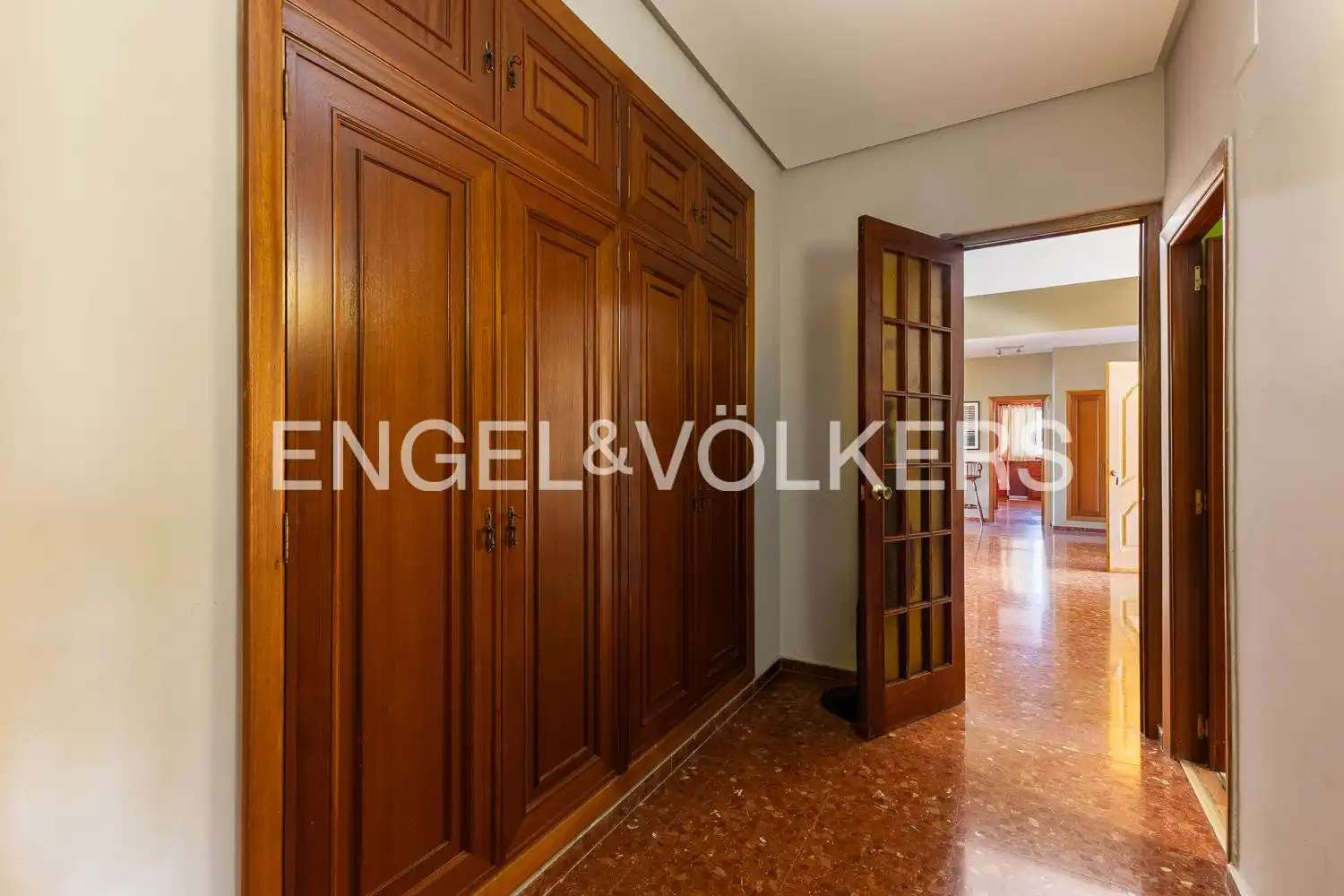 Houses for sale in Chiva  with Air Conditioner, Heating and Private garden