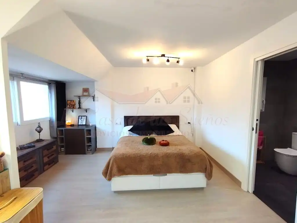 Schlafzimmer von Dachboden zum Verkauf in Elda