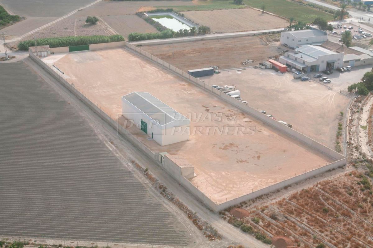 Nau industrial en venda en Cox