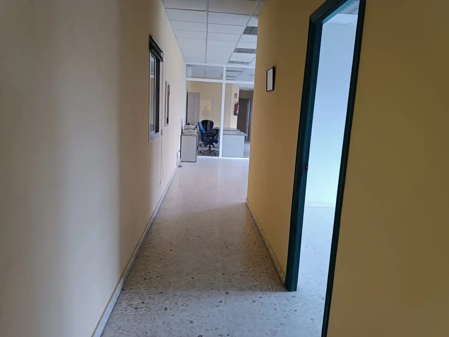Nave industrial de alquiler en Carretera Sevilla-Cádiz, 556, La Hacienda - Nueva Andalucía