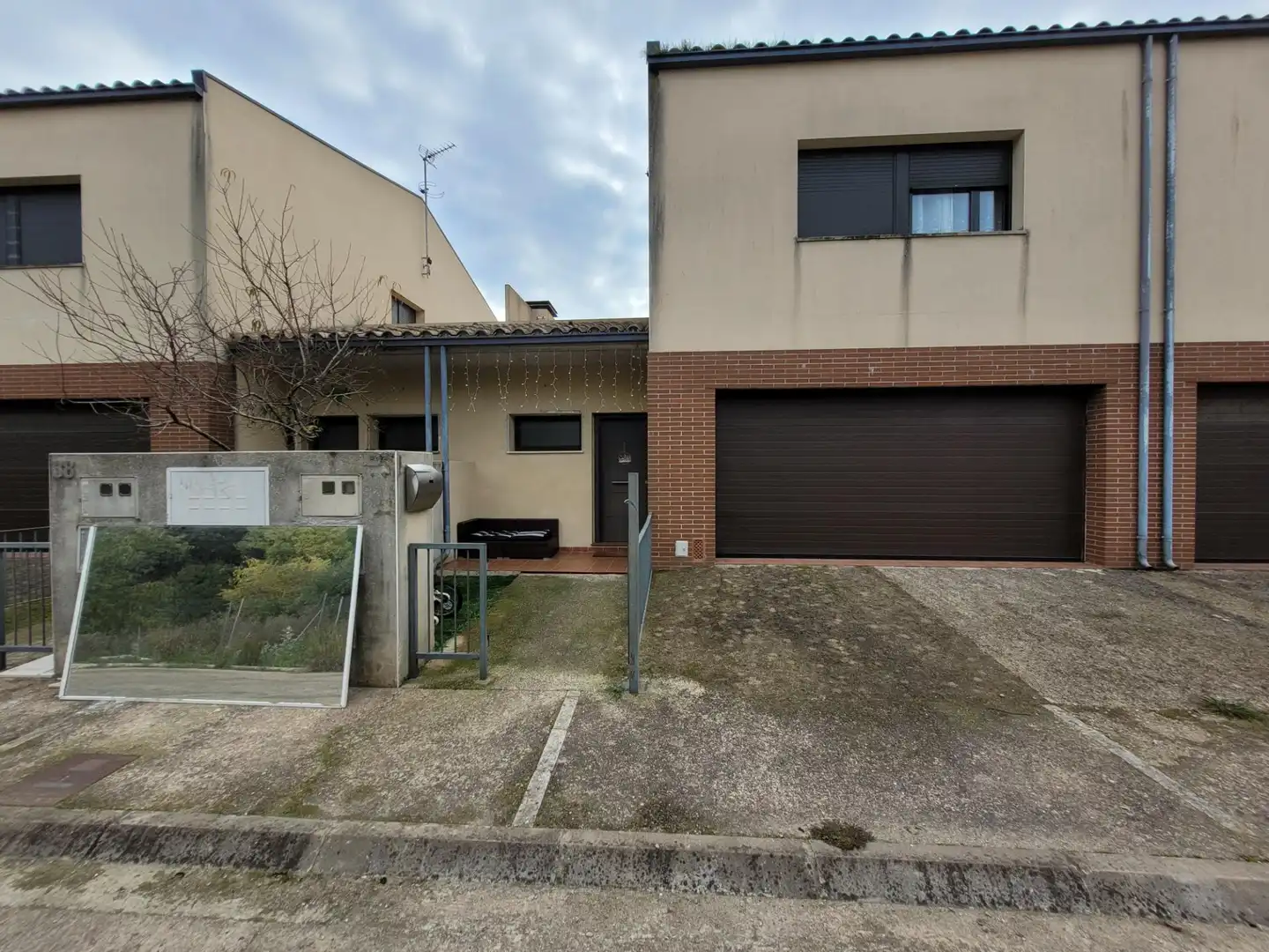 Vista exterior de Edificio en venta en Cervià de Ter