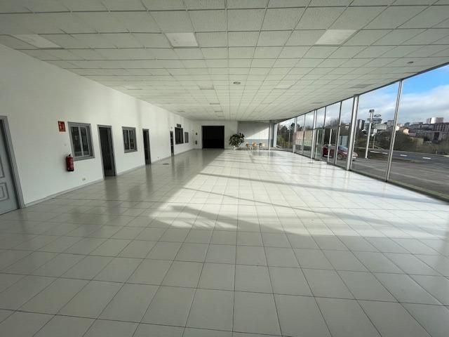 Industrial buildings to rent in O Carballiño  