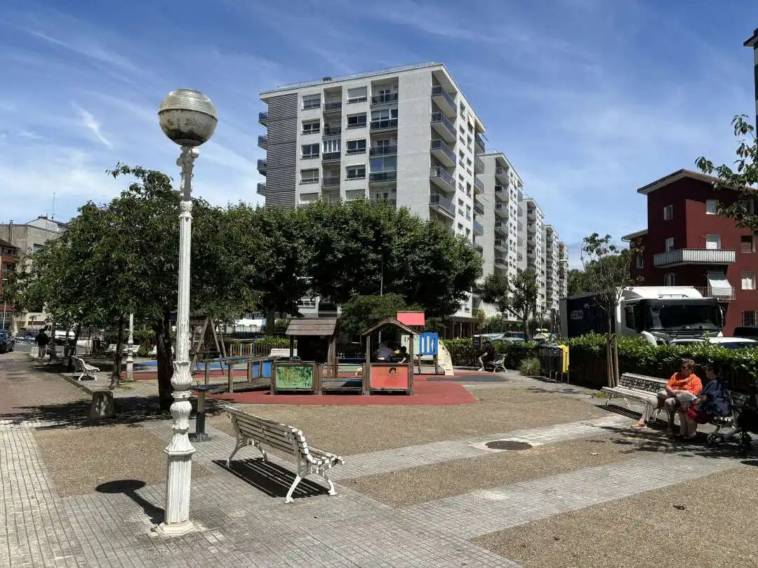 Vista exterior de Pis de lloguer en Donostia - San Sebastián  amb Calefacció, Terrassa i Balcó