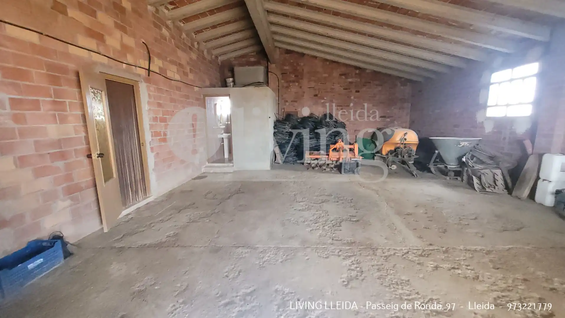 Finca rústica en venta en Fraga con Jardín privado, Trastero y Amueblado