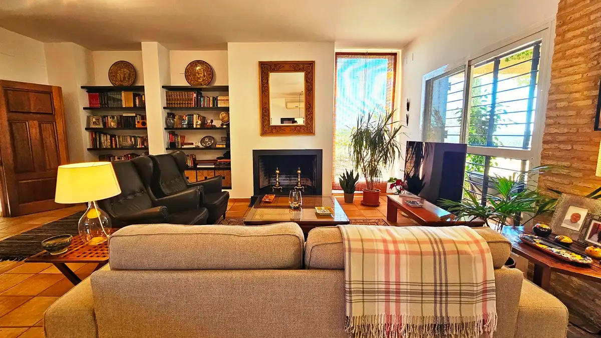 Living room of Houses for sale in El Madroño  with Air Conditioner and Private garden