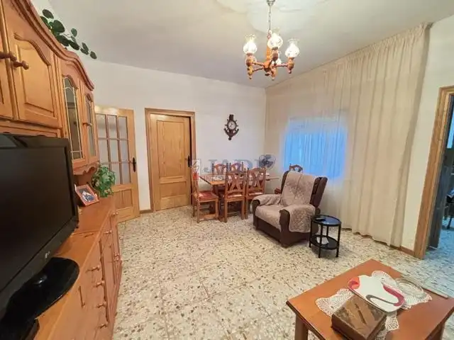 Sala de estar de Casa o chalet en venta en Villamanrique con Terraza, Trastero y Amueblado