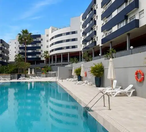 Piscina de Piso de alquiler en Las Palmas de Gran Canaria con Jardín privado, Trastero y Amueblado