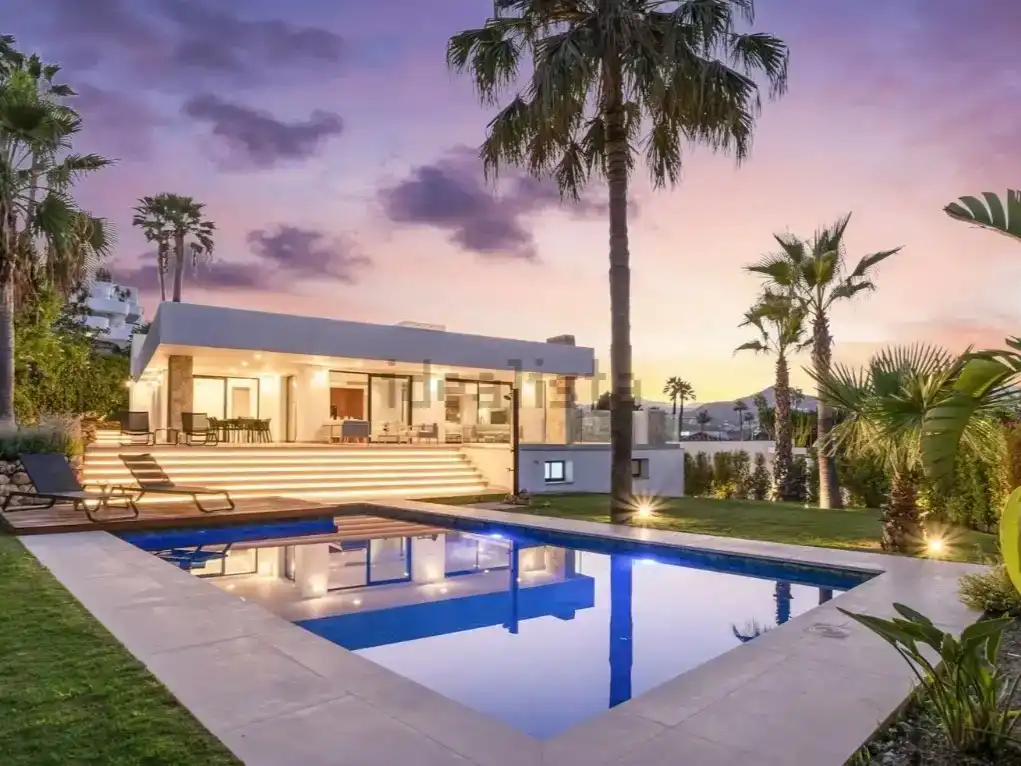 Piscina de Piso en venta en Vilanova i la Geltrú con Aire acondicionado, Piscina y Balcón
