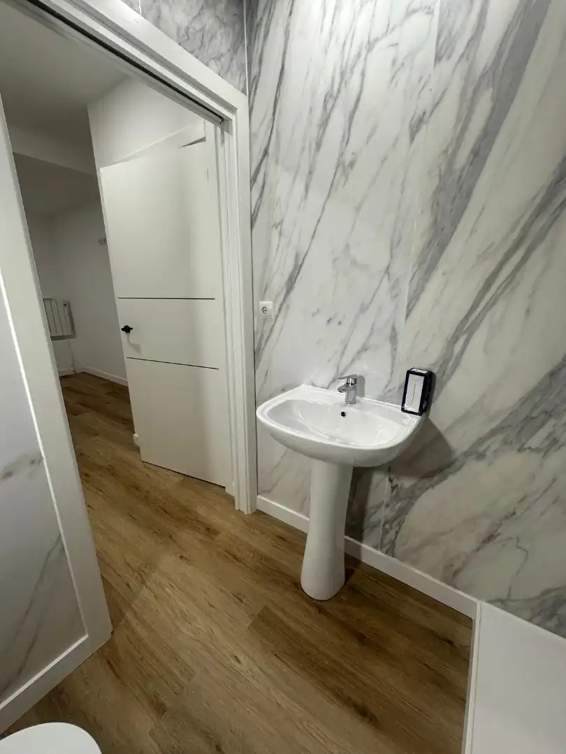 Bathroom of Flat for sale in Bilbao   with Balcony