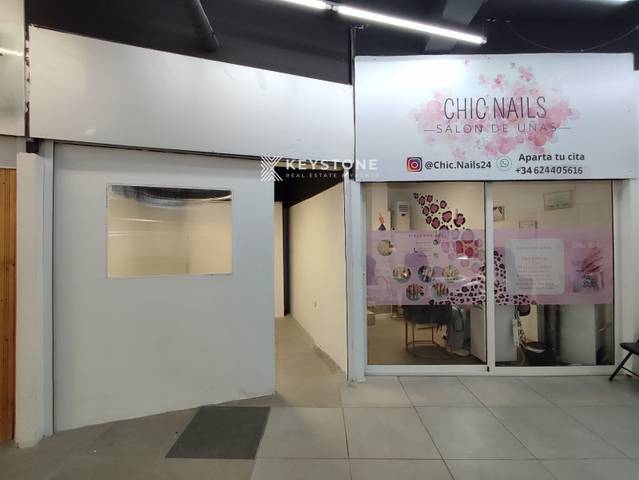 Local comercial en Alquiler en DOCTOR GÓMEZ ULLA en Carolinas Bajas