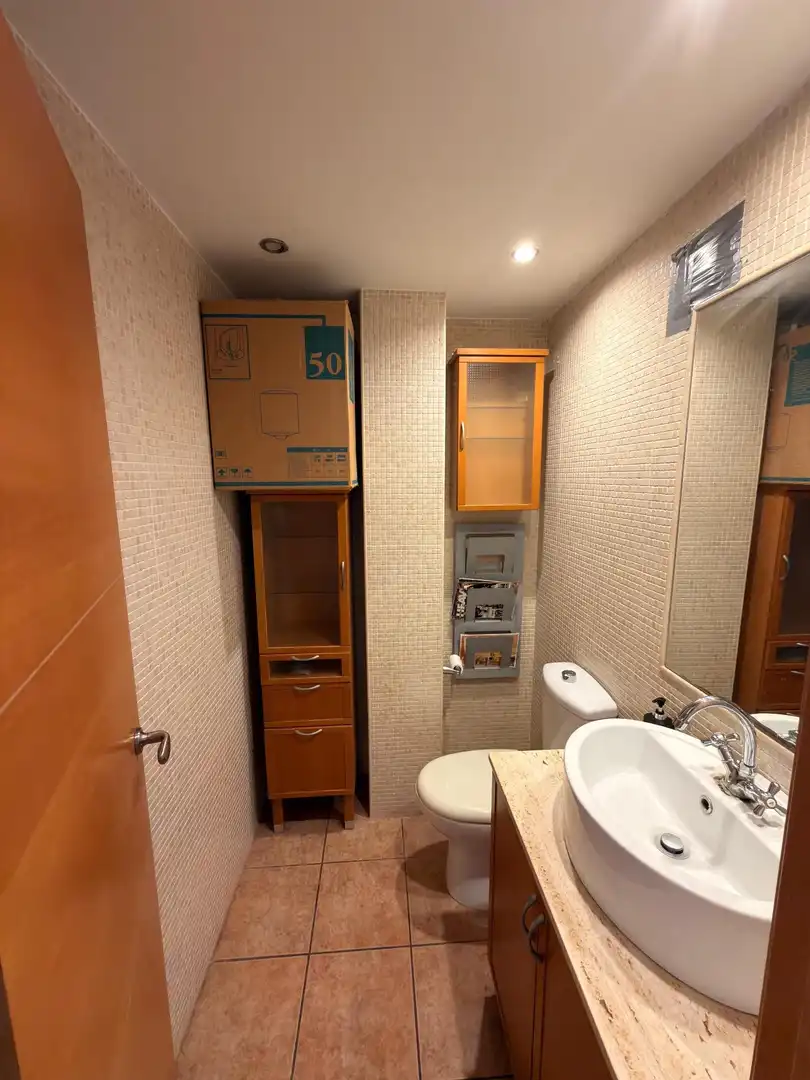 Badezimmer von Wohnung zum Verkauf in Lleida mit Klimaanlage und Heizung