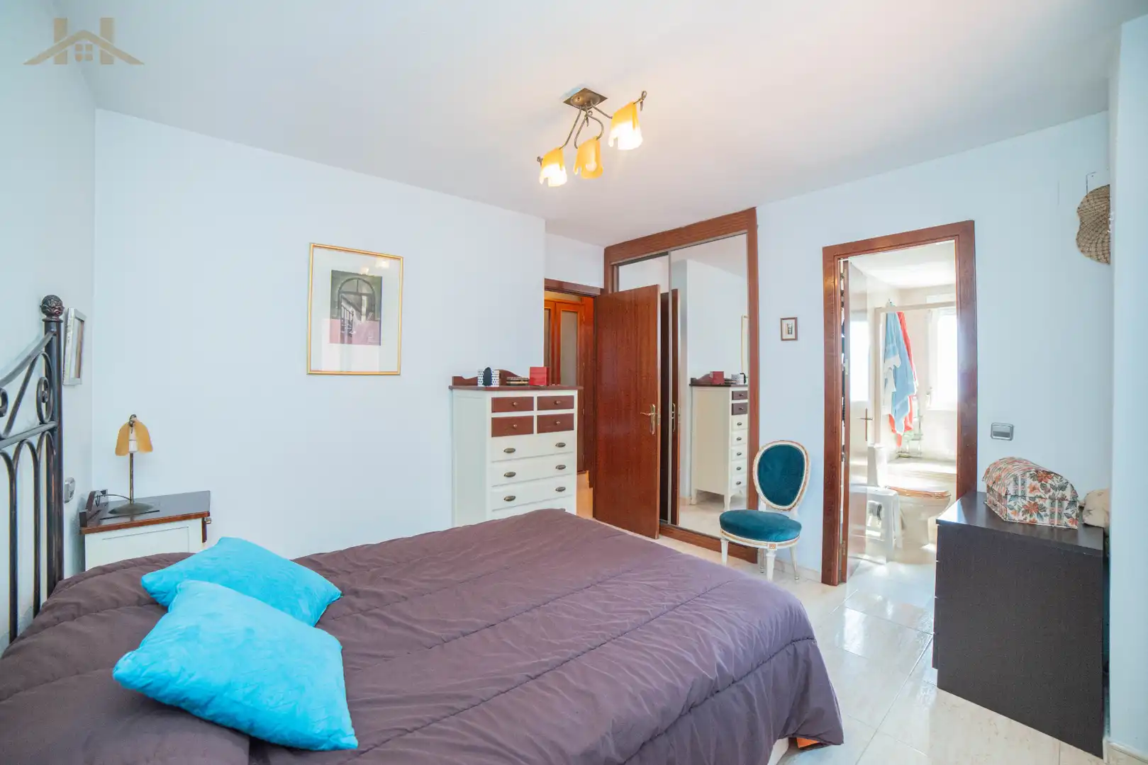 Habitación de Casa adosada en venta en Cubas de la Sagra con Calefacción, Jardín privado y Piscina