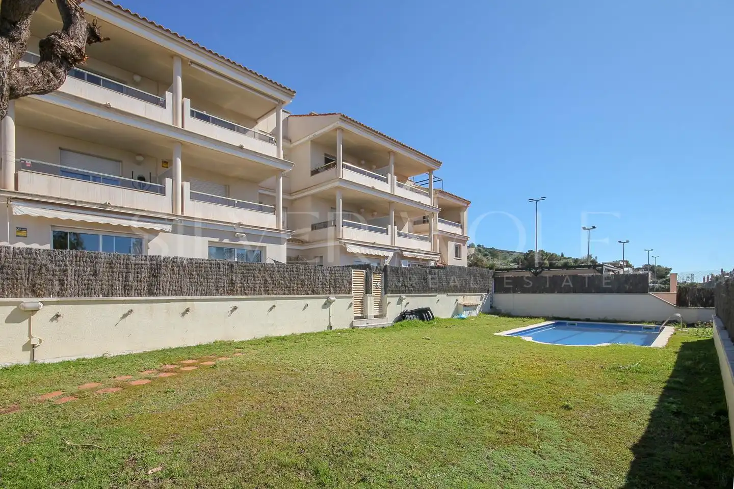 Vista exterior de Planta baixa en venda en Sitges amb Aire condicionat, Calefacció i Parquet