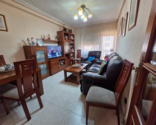 Living room of Flat for sale in Salamanca Capital  with Balcony