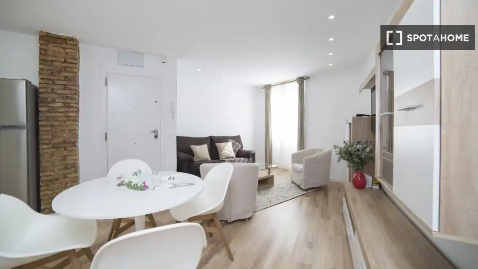 Sala d'estar de Pis de lloguer en Valencia amb Aire condicionat, Calefacció i Moblat