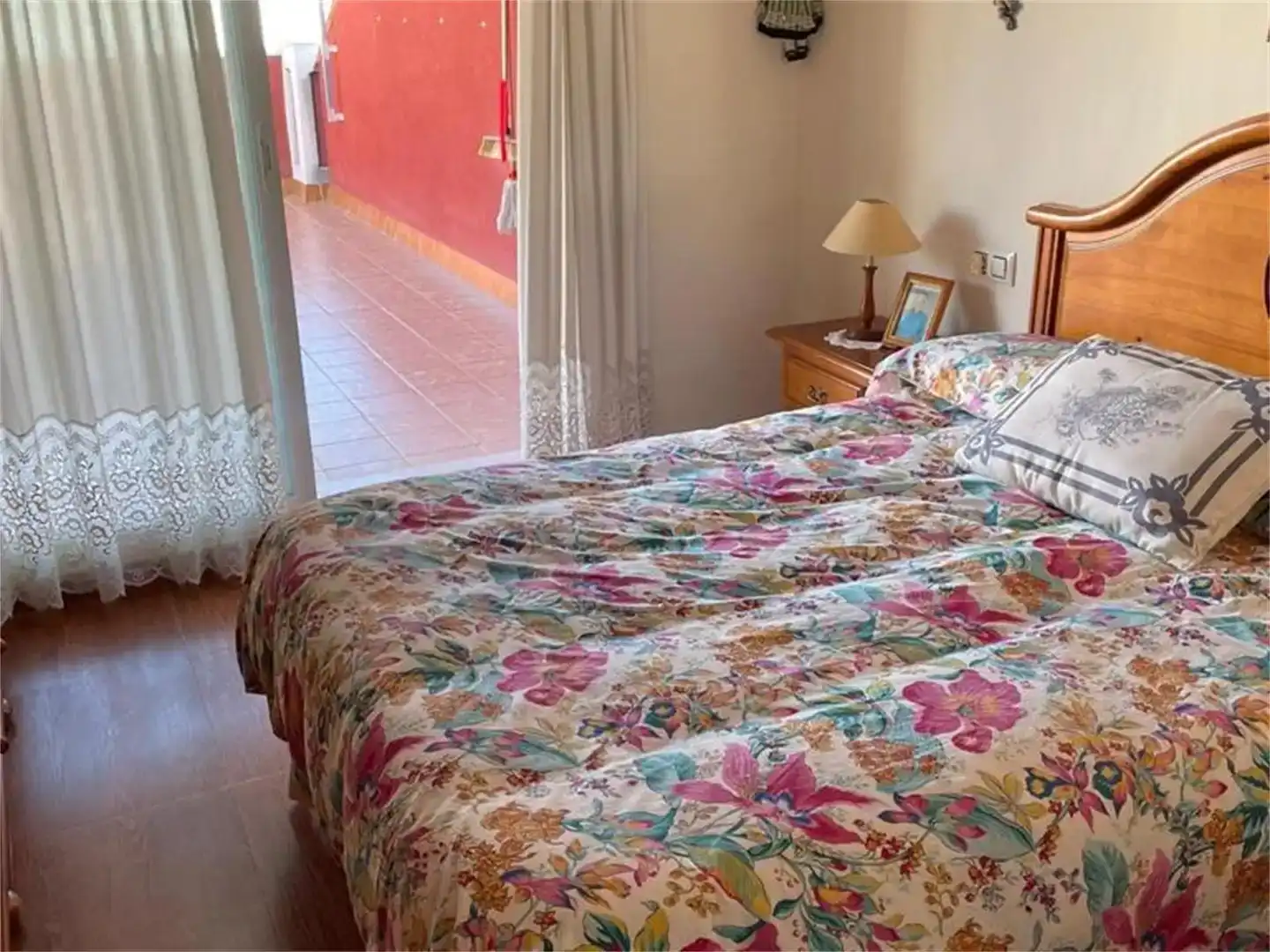 Bedroom of Attic for sale in Berja  with Air Conditioner