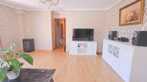 Foto 3 de Pis en venda a Avenida de Abril - 9 de Octubre, Valencia