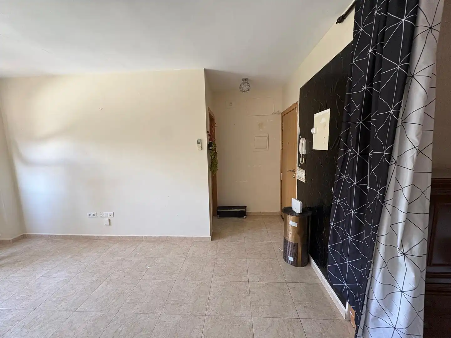 Piso en venta en La Jonquera con Aire acondicionado, Calefacción y Horno
