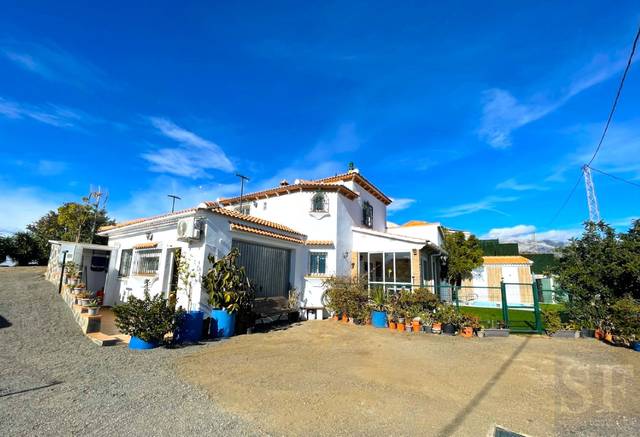 Casa-chalet en Venta en Arenas