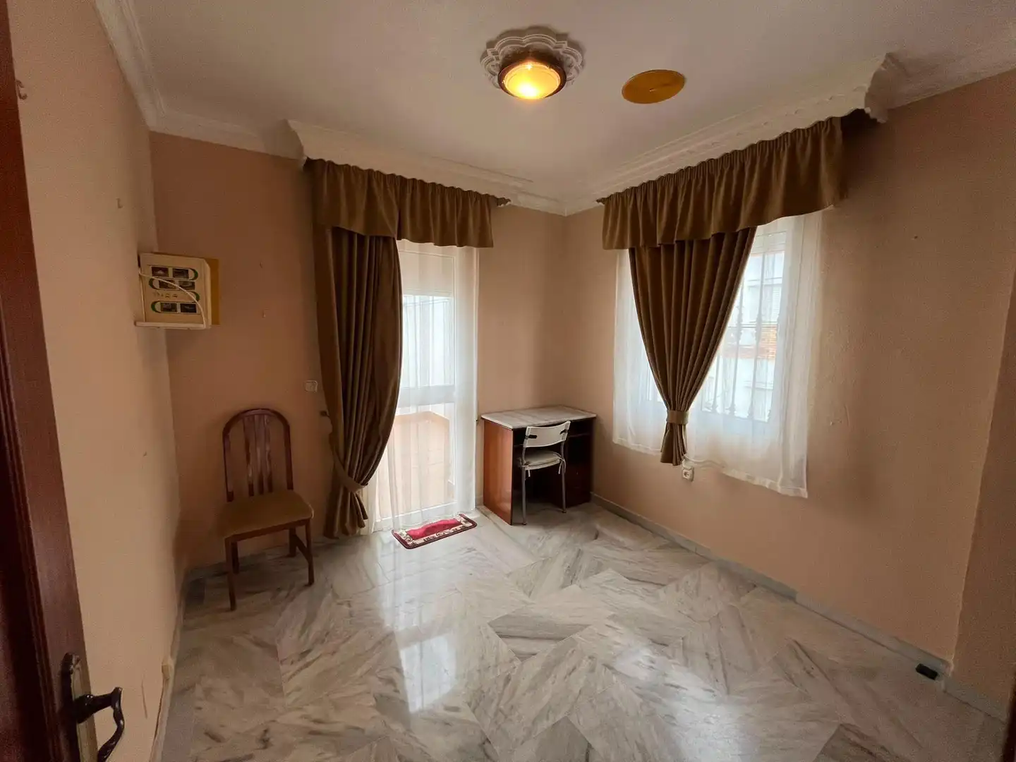 Habitación de Casa adosada en venta en Moguer con Aire acondicionado, Terraza y Trastero