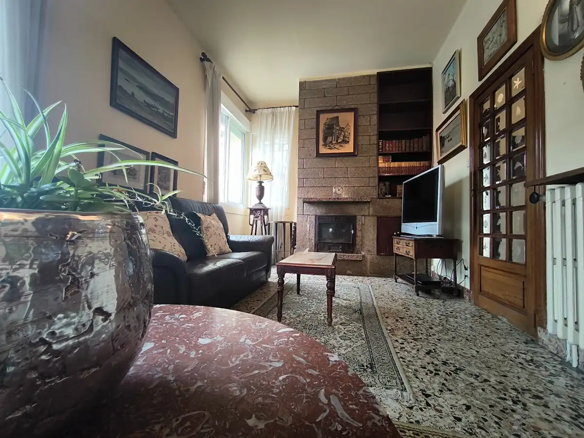 Sala de estar de Casa o chalet en venta en Vilagarcía de Arousa con Calefacción, Jardín privado y Parquet