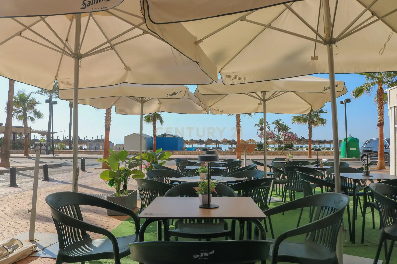 Terrace of Commercial properties for transfer in Fuengirola