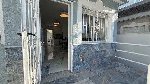 Foto 4 de Casa adosada en venta en Calle Breten, Zona Carrefour - Urbanizaciones, Alicante