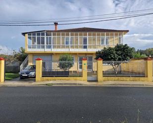 Vista exterior de Casa o xalet en venda en Ames amb Calefacció, Terrassa i Traster