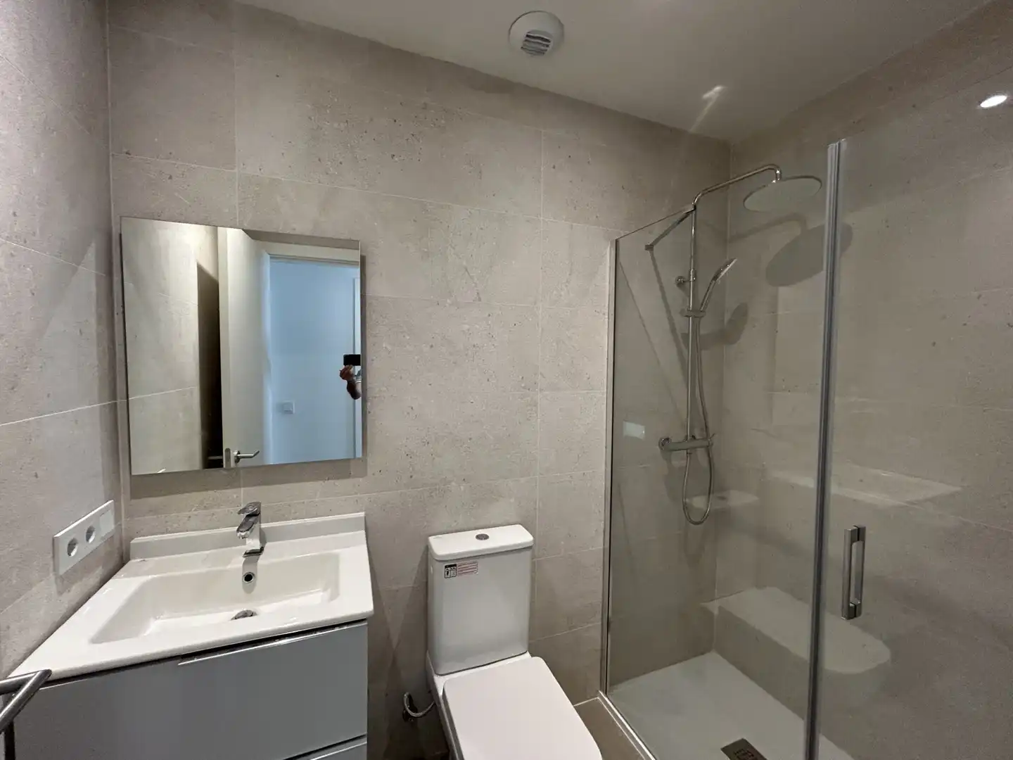Baño de Piso de alquiler en Málaga con Aire acondicionado, Calefacción y Horno