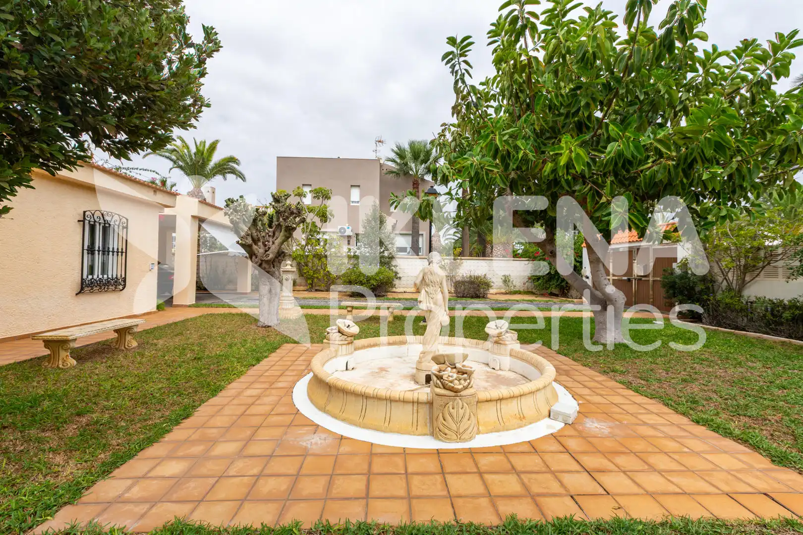 Garden of Houses for sale in Roquetas de Mar  with Air Conditioner, Private garden and Terrace