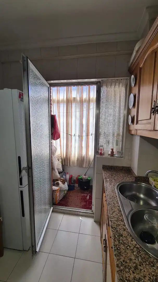 Flat with terrace for sale in Calle Doctor Villalobos 11, imagen 4
