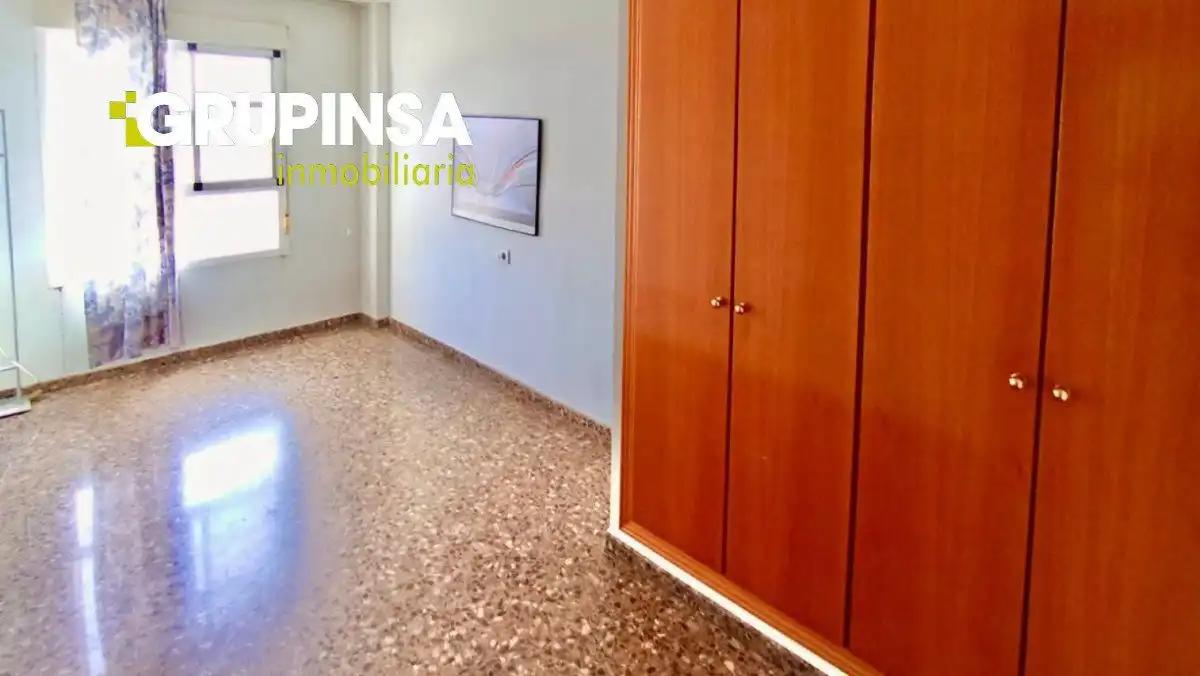 Vista exterior de Piso en venta en Castellón de la Plana / Castelló de la Plana con Aire acondicionado, Terraza y Trastero