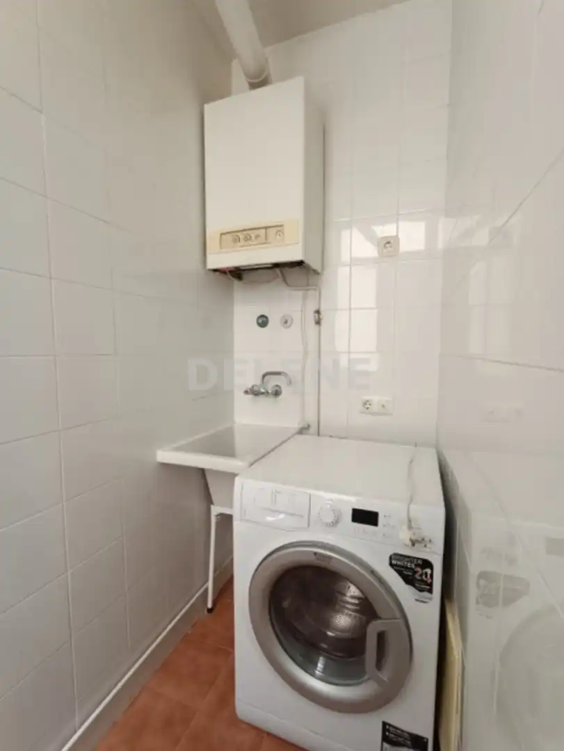 Bathroom of Flat for sale in Hellín  with Air Conditioner, Heating and Parquet flooring