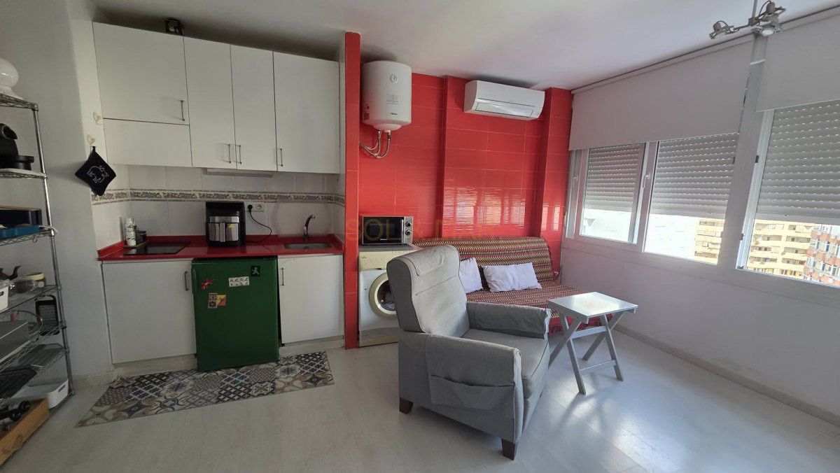 Bedroom of Apartment for sale in Torremolinos  with Air Conditioner, Heating and Furnished