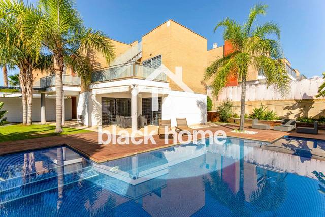 Casa-chalet en Alquiler en La Conarda